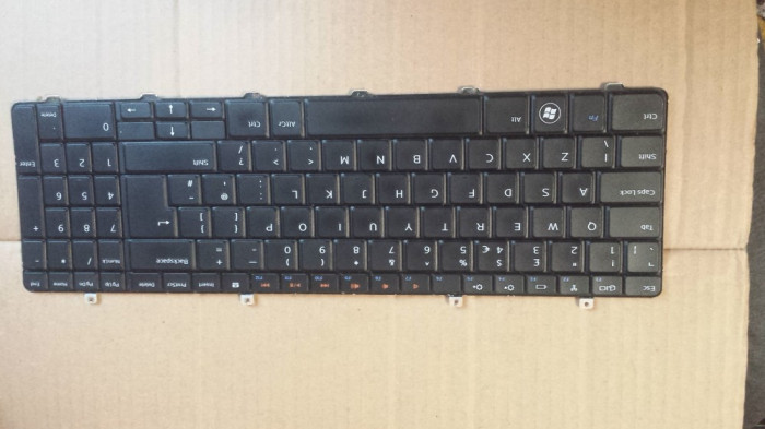 tastatura Laptop Dell Inspiron 1564 AEUM6E00110 V110546AK1