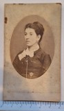 Fotografie CDV &ndash; Mayer &amp; Gerstl, Bucuresci (c.1877&ndash;1884) &ndash; portret doamnă &ndash; 10,5&times;6,5 cm