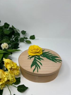 Cutie de bijuterii fina si eleganta cu flori fetru foto