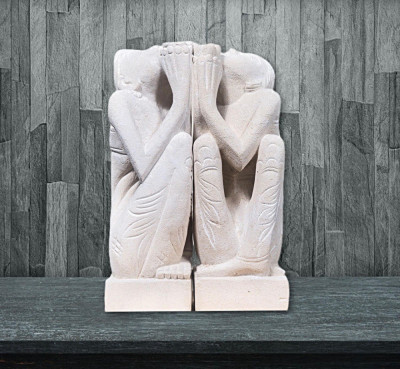 Set 2 sculpturi din piatra alba Praying Couple, M foto