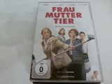 Frau , Mutter ,Tier
