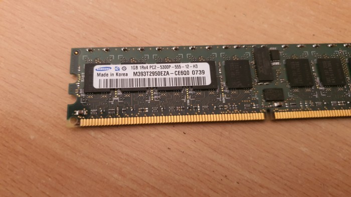 Ram Server Samsng 1GB DDR2 PC2-5300P M393T2950EZA-CE6Q0