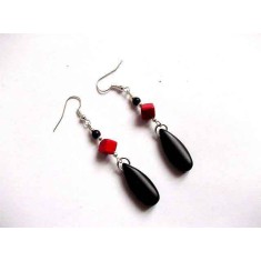 Cercei howlite rosu si negru 31997