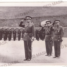 2317 - King MIHAI receiving the Military Honor (18/12 cm) - old PRESS PHOTO 1941