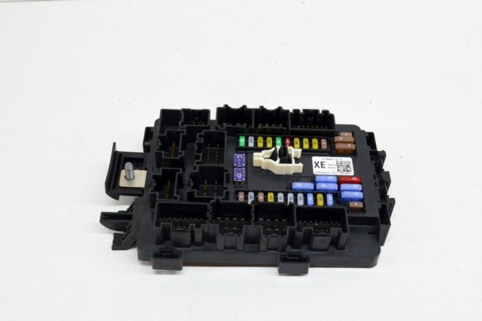 Modul panou de siguranțe TESLA MODEL X 2018 OEM: 1094409-01-E 12609975