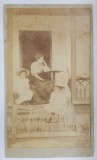 MAMA CU CELE DOUA FETE , FOTOGRAFIE CABINET , A DOUA JUMATATE A SEC.XIX
