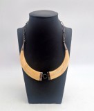 colier vintage din fildes montat in argint Art Deco anii 1920 accente etnice, tribale