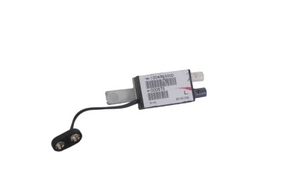 Amplificator de antena TESLA MODEL S 2014 OEM: 100479300D foto