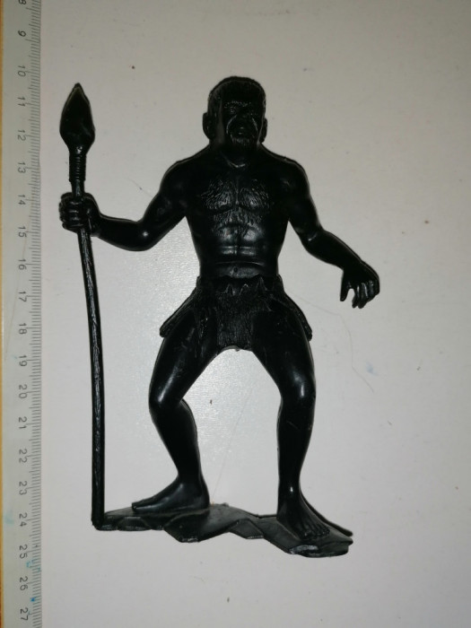 FIGURINA VECHE APROX 13 CM - OM CU SULITA