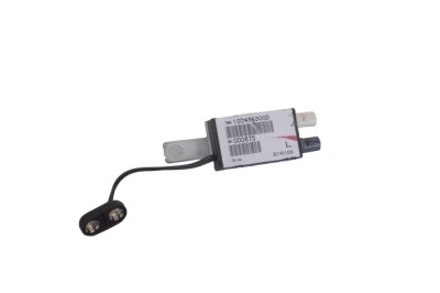 Amplificator de antena TESLA MODEL S 2014 OEM: 100479300D 24529003 foto