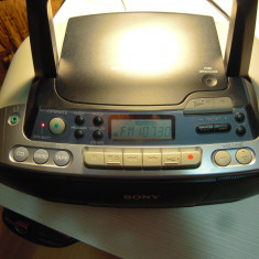 Radio casetofon recorder cu CD player Sony CFD-S01, manual, cu mici probleme