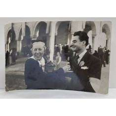 STUDIO POLYFOTO , BUCURESTI , DOAMNA SI TANAR LA ZI FESTIVA , FOTOGRAFIE DE PRESA , 1935