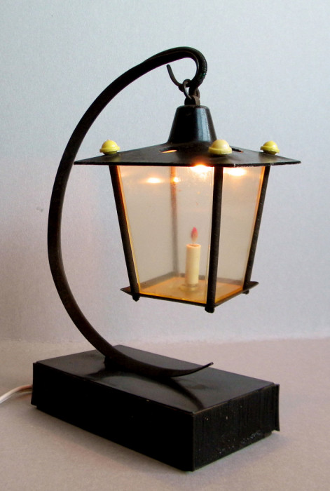 Felinar lampa vintage anii 70, miniatura confectionata din metal, functionala
