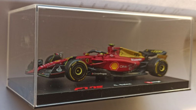 Macheta Ferrari F1-75 Sainz cu pilot Formula 1 Monza 2022- Bburago 1/43 F1 foto