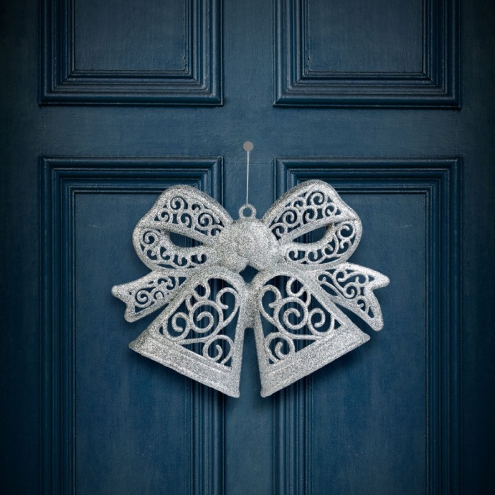 Decoratiune tip funda &ndash; suspendabila &ndash; argintie &ndash; 35 cm Best CarHome