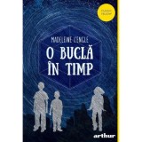 O bucla in timp. Paperback - Madeleine L&#039;Engle