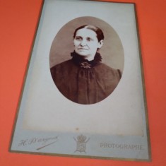 FOTO PORTRET FEMEIE ANII 1900 VECHI PE CARTON GROS 10 / 7 CM DE COLECTIE RARA!