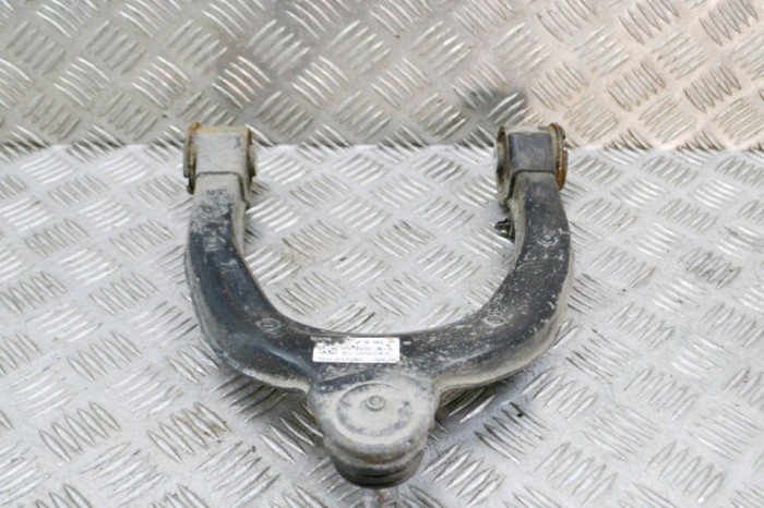 Braț superior dreapta față TESLA MODEL 3 2018 OEM: 1044326-00-G 14891919