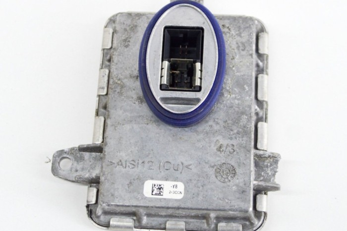 Modul xenon far dreapta față BMW 4 Coupe F32, F82 2014 OEM: 130732931700,7296090 17598223