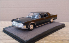 Macheta Lincoln Continental (1964) 1:43 Universal Hobbies foto