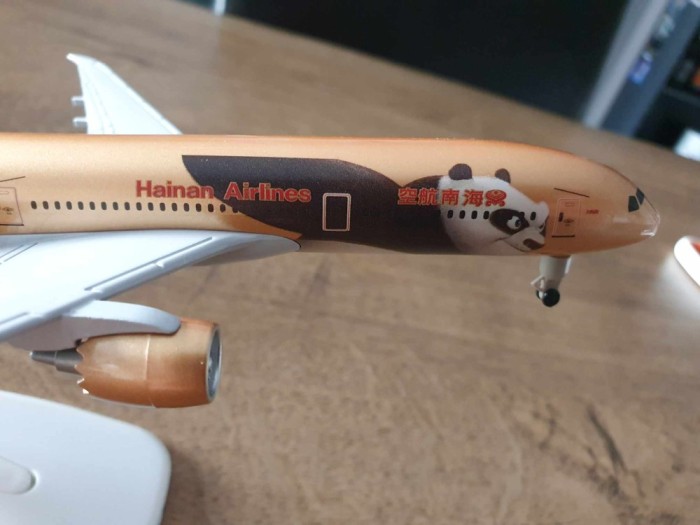 Macheta metalica de avion Hainan Airlines (marime medium) | Decoratie | Perfect pentru cadou
