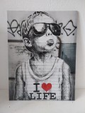 Tablou reproducere &quot;I Love Life&quot; (baiatul cu ochelari) a artistului Banksy. 40x30cm