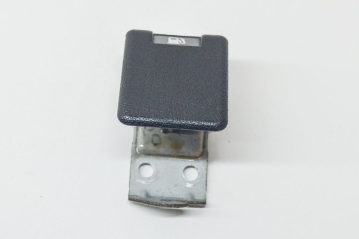 Comutator deschidere rezervor MITSUBISHI L 200 / TRITON KA_T, KB_T 2007 13124531