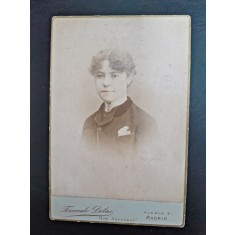 Fotografie pe carton, portret baiat, cca 1900