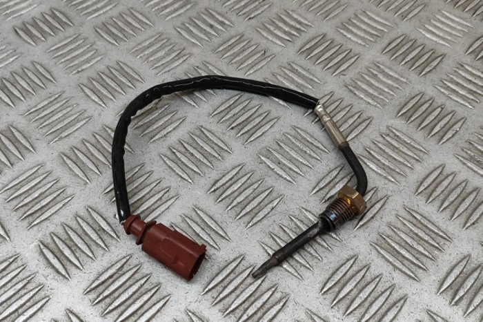 Senzor de temperatură gaze de eșapament AUDI Q7 4M 2021 OEM: 4M0906088AM 31639705