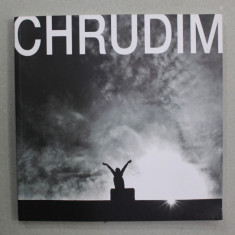 CHRUDIM - FROM THE CENTER OF THE OUTSKIRTS , ALBUM DE FOTOGRAFIE , TEXT IN LIMBILE ENGLEZA SI CEHA , 2010 , PREZINTA HALOURI DE APA