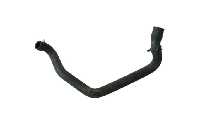 Furtun de lichid de răcire MERCEDES-BENZ A W176 2014 OEM: a2468302496 22023690
