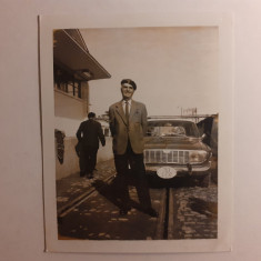 Fotografie din 1967 cu automobil la Rafinăria Brazi