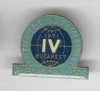 Insigna 1971 Conferinta Internationala Medicina - PNEUMOLOGIE - Bucuresti foto