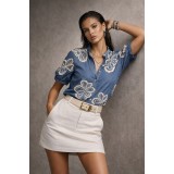 Bluza dama albastra cu nasturi si flori brodate