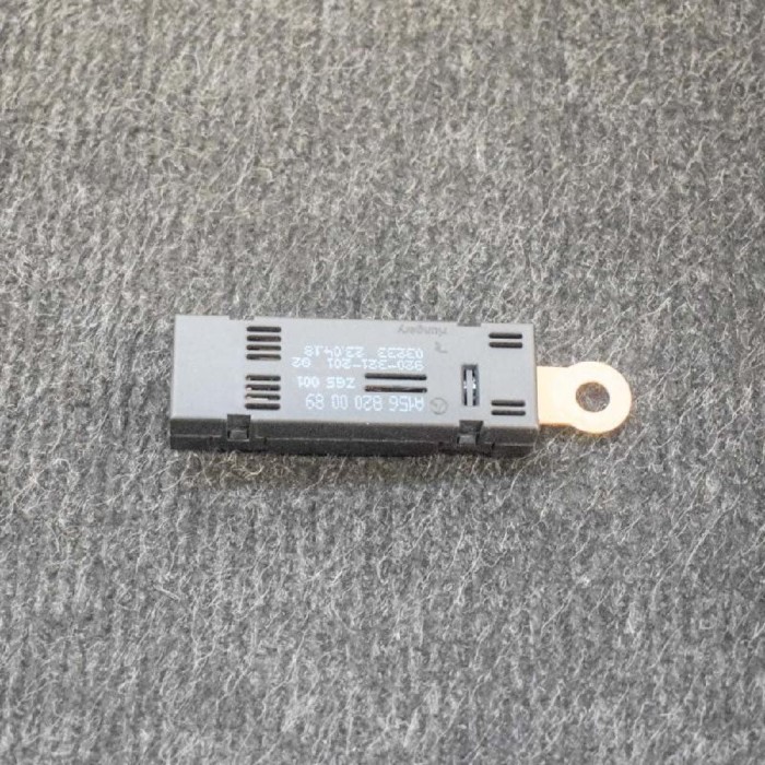 Amplificator de antena MERCEDES-BENZ GLC C253 2018 OEM: 920-321-201,A1568200089 10807572