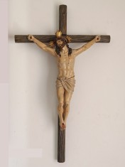 Cruce de perete, Crucifix antic, sculptura tip Olot, Isus pictat 73,8x44,7cm
