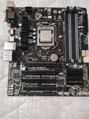 Kit Gigabyte B85M-D3H + i5 4690 + 8gb ddr3 socket LGA 1155,cooler stock foto