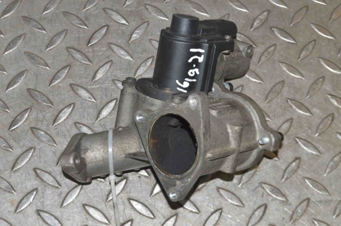 Supapa EGR VW PASSAT B6 3C2 2007 OEM: 03G131501D