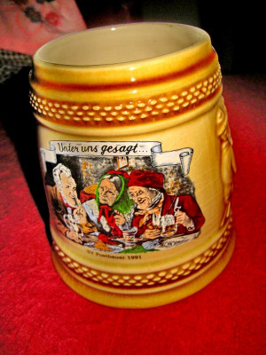625-Halba cu meseni la discutii-Postbeuer 1991 ceramica. foto