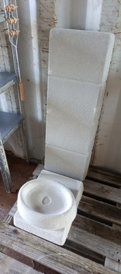 Cișmea de grădină foto