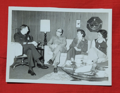 Delegatie oficiala ofiteri straini in Romania Fotografie veche datata anul 1976 foto