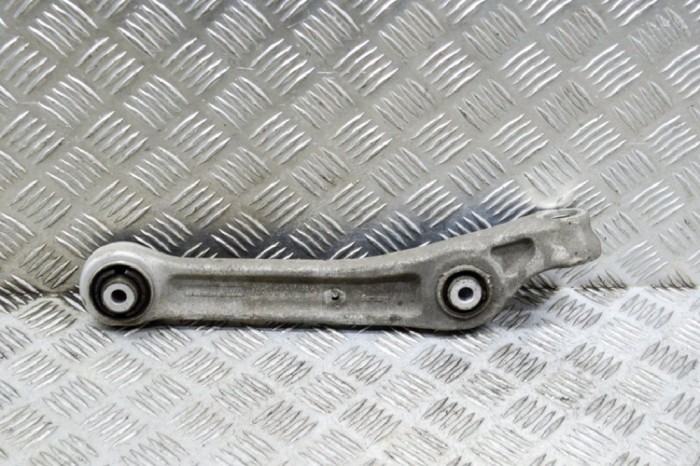 Braț drept dreapta față AUDI A4 8W2, B9 2018 OEM: 8W0407156A 11656193