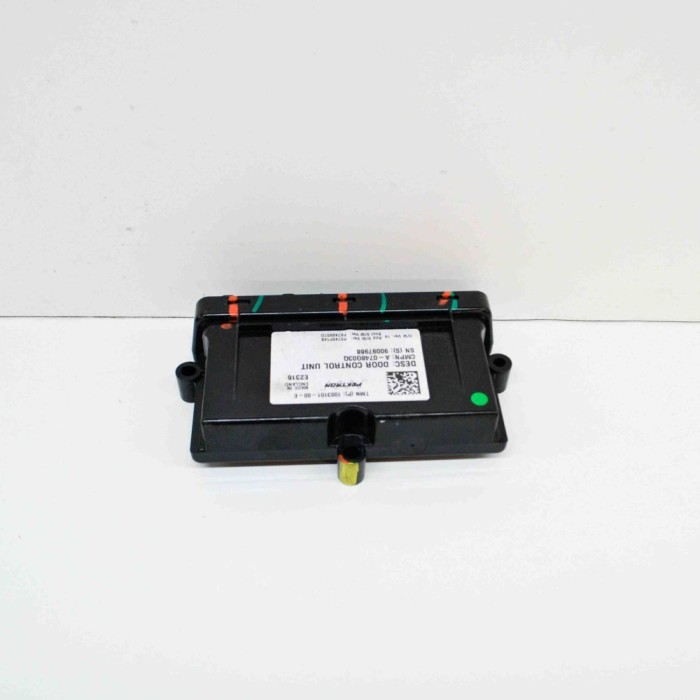 Modul de control ușă st&acirc;nga față TESLA MODEL S 2016 OEM: 1003101-00-E,P0748P14B,A-0748G03Q,P0748V01D 14675040