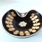 Farfurie ceramica / scrumiera rustica, facuta manual, pictata cu flori stilizate, 13cm diametru x 4cm inaltime