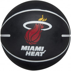 Mingi de baschet Wilson NBA Dribbler Miami Heat Mini Ball WTB1100PDQMIA negru