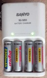 Cumpara ieftin Incarcator SANYO + 4 acumulatori AA Ni-MH