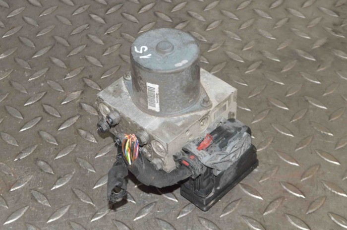 Pompa ABS VW PASSAT Variant B7 365 2011 OEM: Estate | 13770374