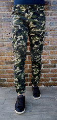 Pantaloni Army - pantaloni camuflaj pantaloni cu fermoare pantaloni conici foto