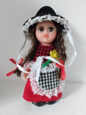 Papusa vintage imbracata in costum popular national din Tara Galilor, Vintage Welsh Traditional Dress. Anwen. Wales Souvenir.