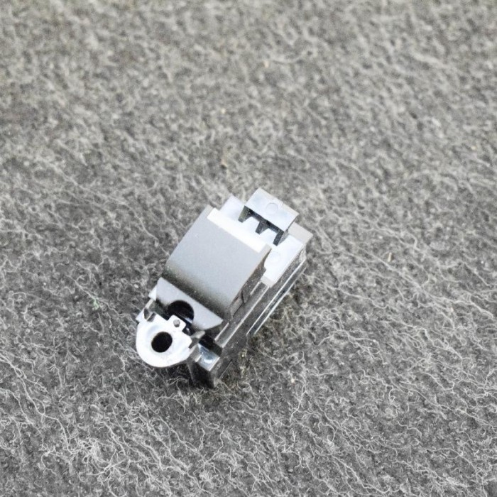 Buton geam ușă st&acirc;nga spate LAND ROVER RANGE ROVER IV L405 2014 OEM: CPLA-14717-AA 2600035